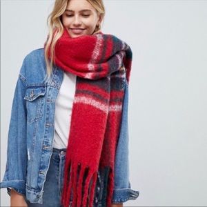 Huge chunky super warm scarf